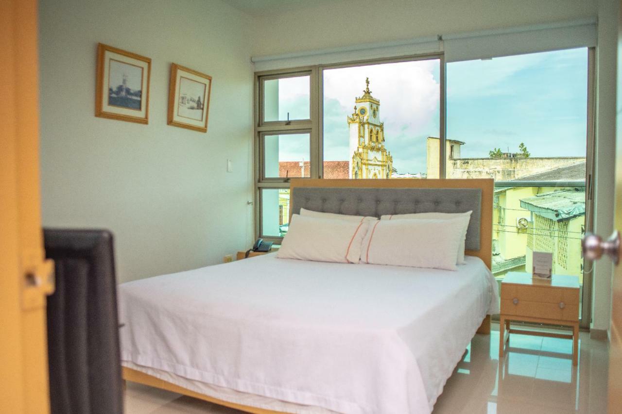 Onoma Hotel Lorica Екстер'єр фото