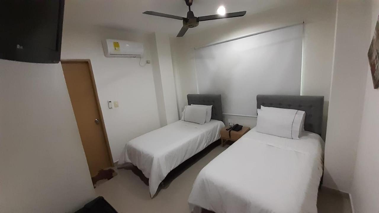 Onoma Hotel Lorica Екстер'єр фото